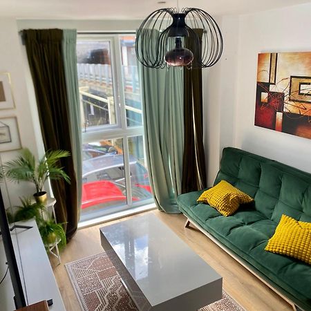 Luxury Urban Tranquility At B1 Apartment เบอร์มิงแฮม ภายนอก รูปภาพ
