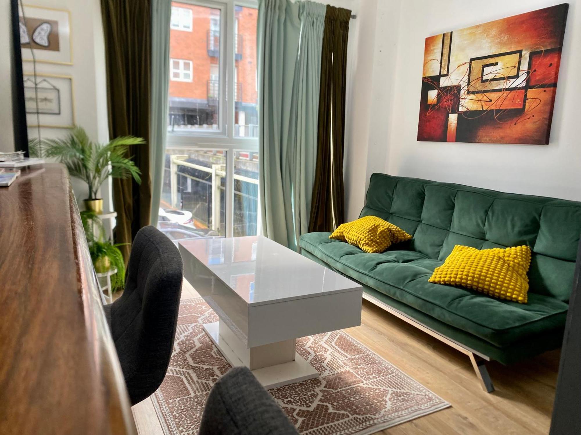 Luxury Urban Tranquility At B1 Apartment เบอร์มิงแฮม ภายนอก รูปภาพ